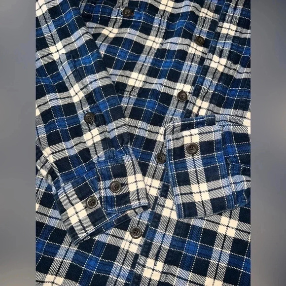 Orvis • “The Perfect Flannel” Shirt - Picture 3 of 10